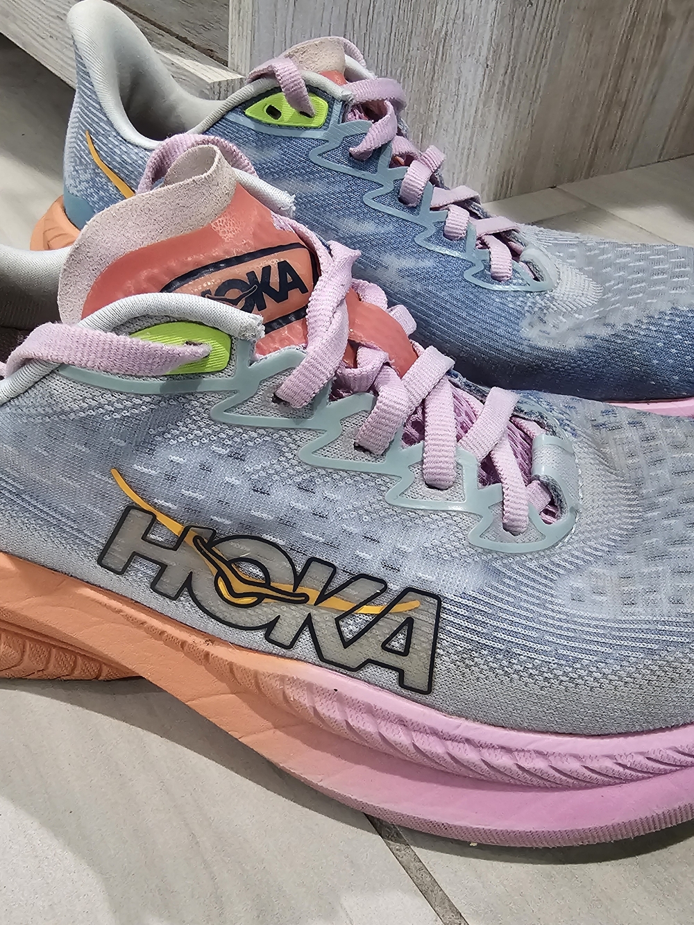 HOKA Mach 6 Women’s Lightweight Running Shoes Sneakers Pastel Blue Pink Size 6.5